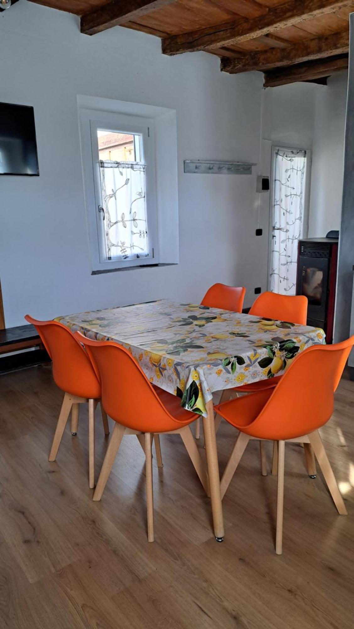 Casa Olmi Dependance Apartamento Castiglione dʼIntelvi Quarto foto